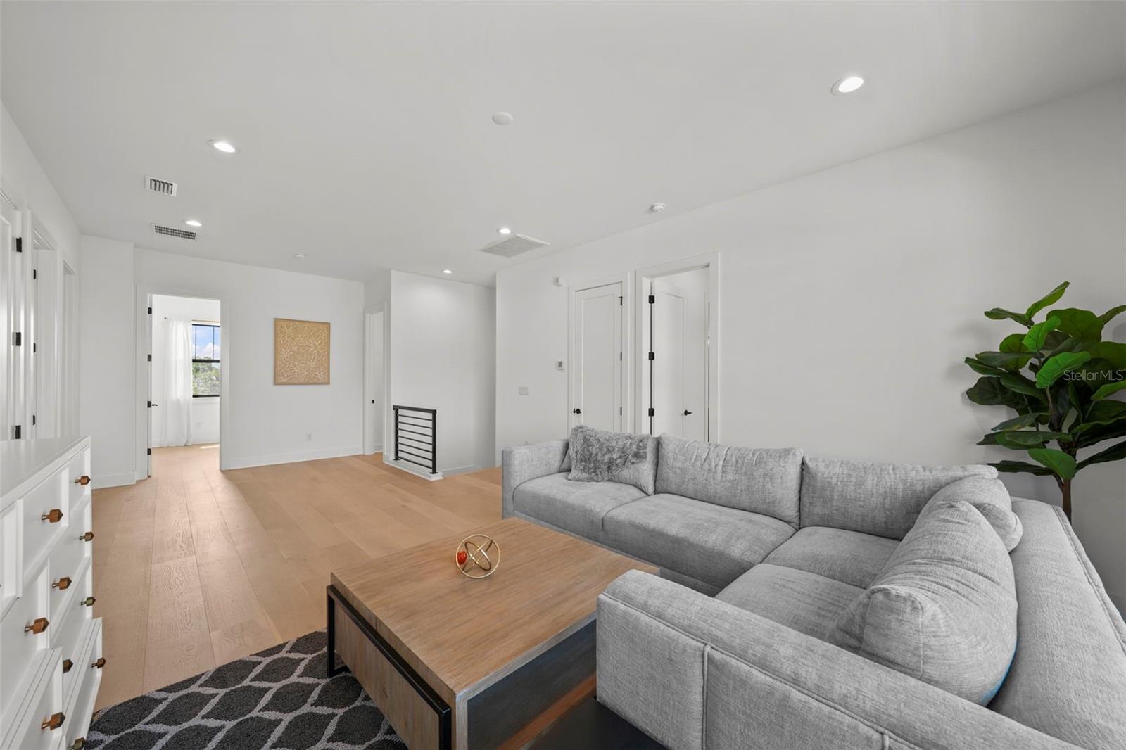 403 E DAVIS BLVD, TAMPA, FL, 33606