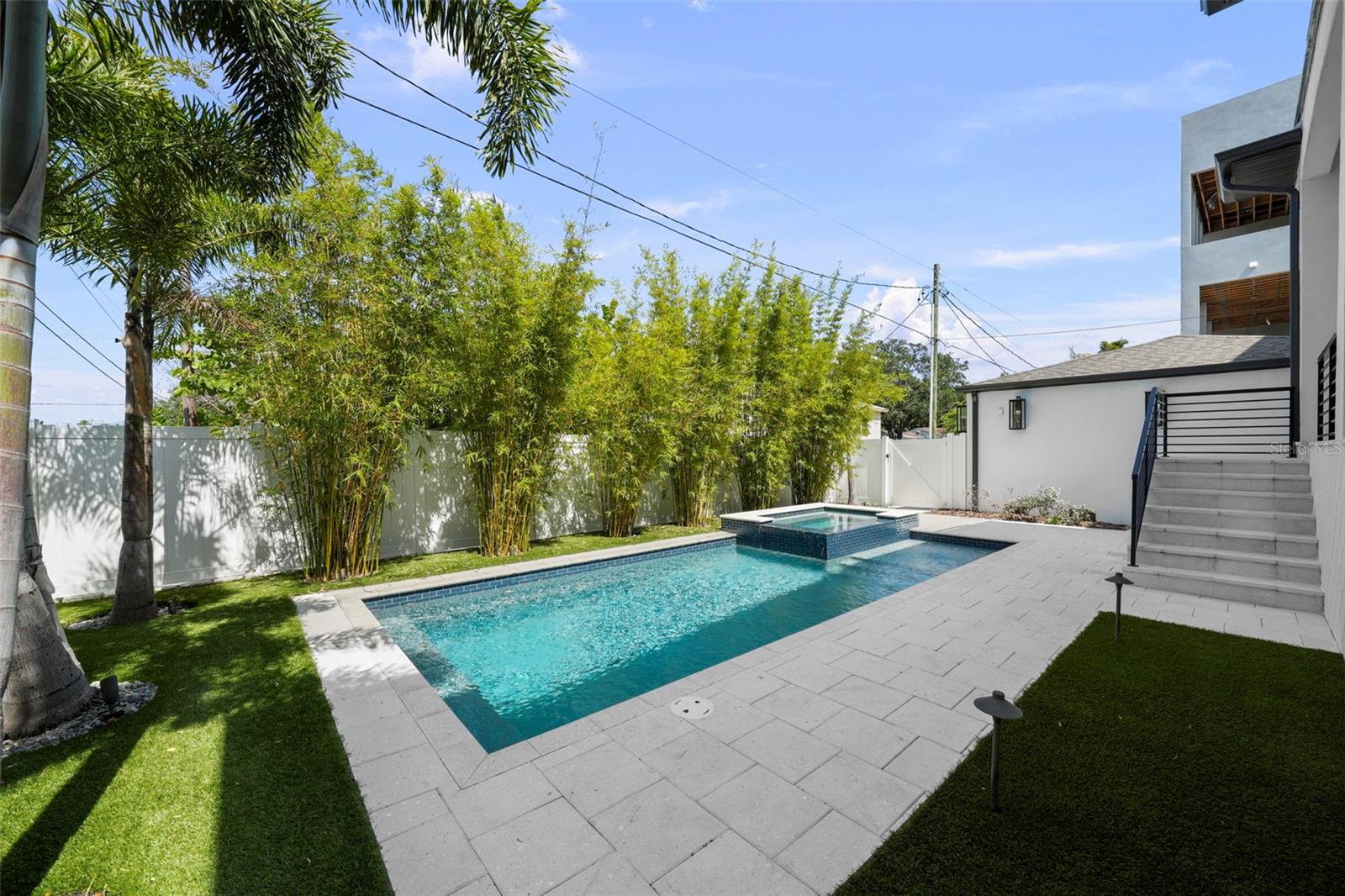 403 E DAVIS BLVD, TAMPA, FL, 33606