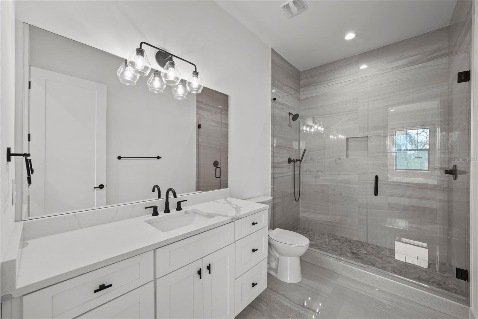 403 E DAVIS BLVD, TAMPA, FL, 33606