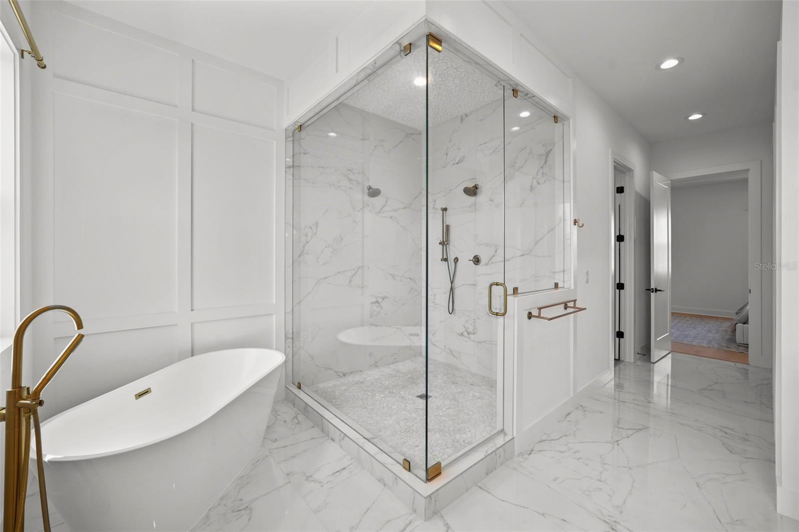 403 E DAVIS BLVD, TAMPA, FL, 33606