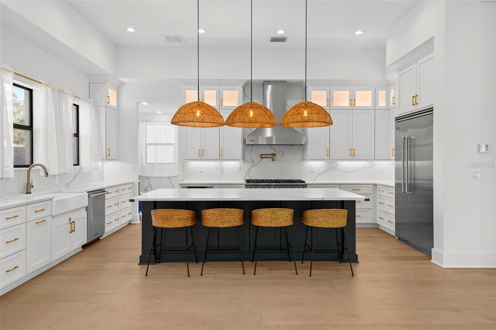 403 E DAVIS BLVD, TAMPA, FL, 33606