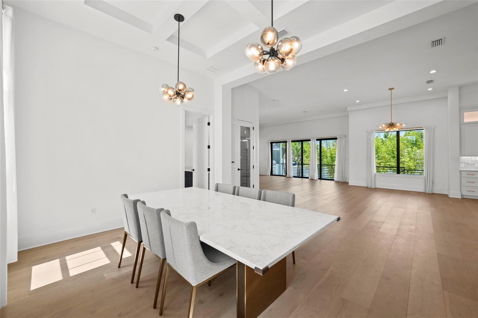 403 E DAVIS BLVD, TAMPA, FL, 33606