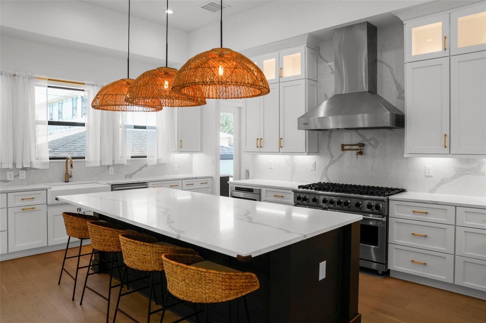 403 E DAVIS BLVD, TAMPA, FL, 33606