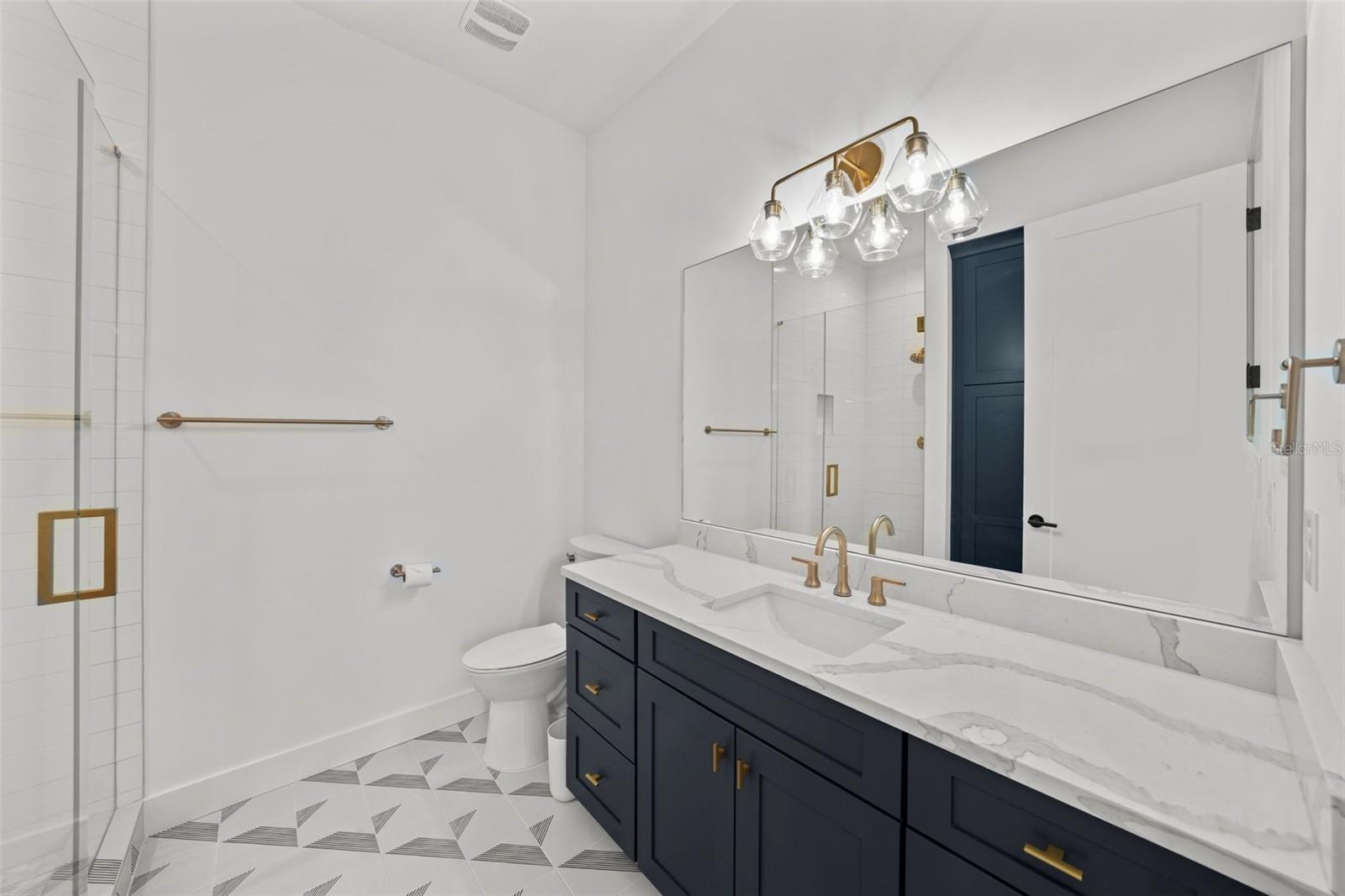 403 E DAVIS BLVD, TAMPA, FL, 33606