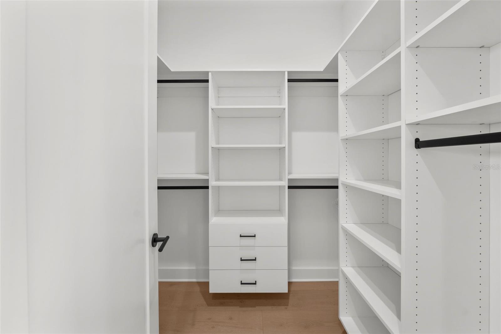 403 E DAVIS BLVD, TAMPA, FL, 33606