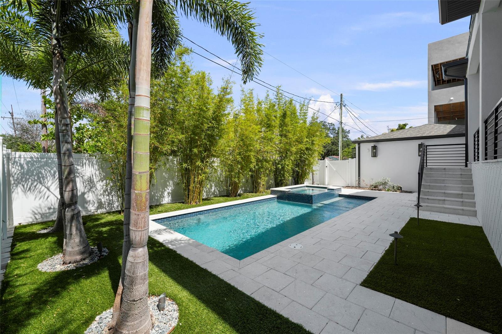 403 E DAVIS BLVD, TAMPA, FL, 33606