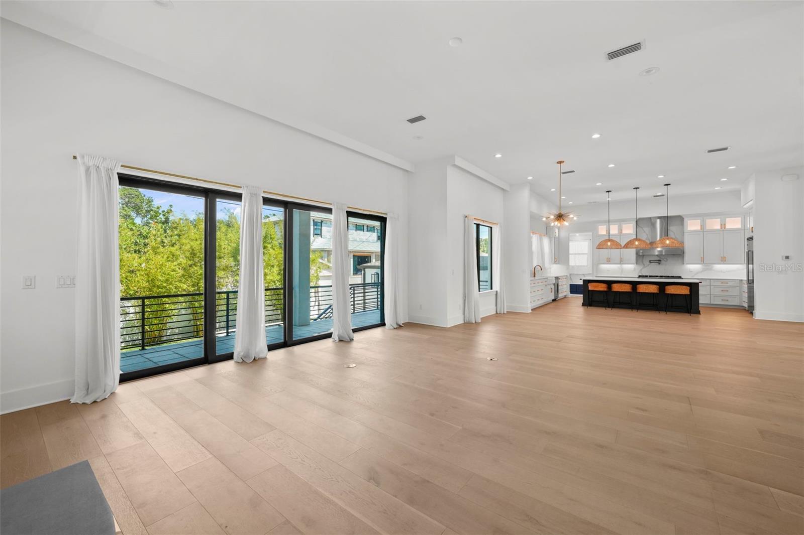 403 E DAVIS BLVD, TAMPA, FL, 33606