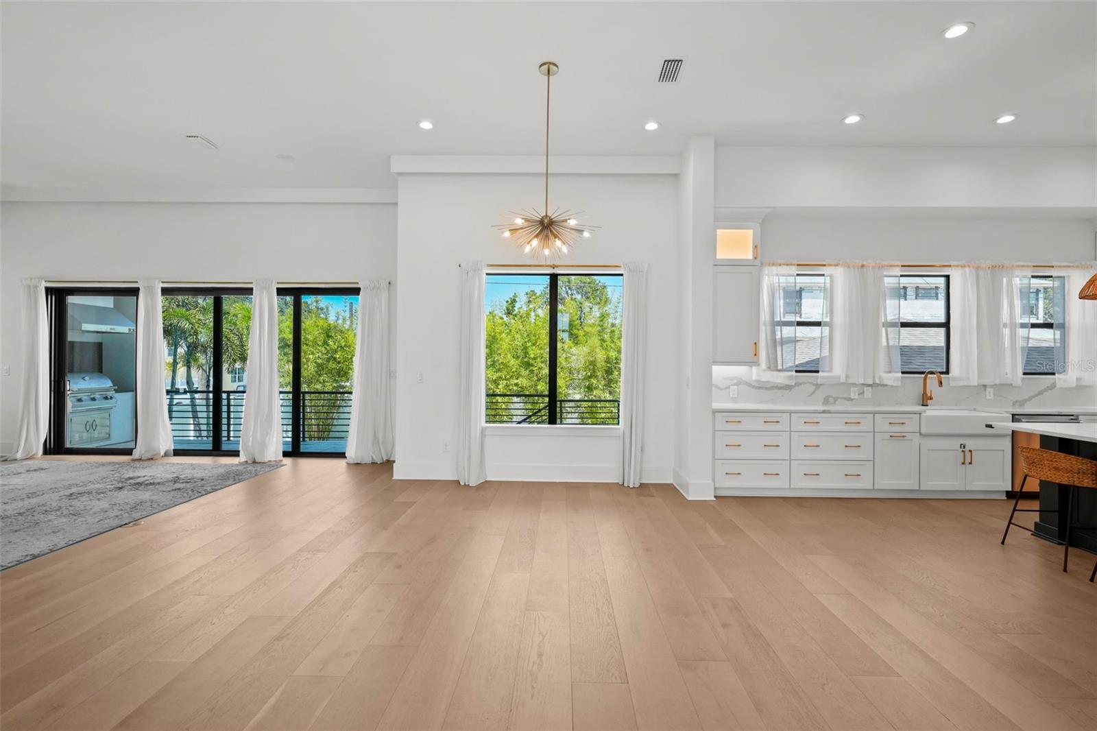 403 E DAVIS BLVD, TAMPA, FL, 33606