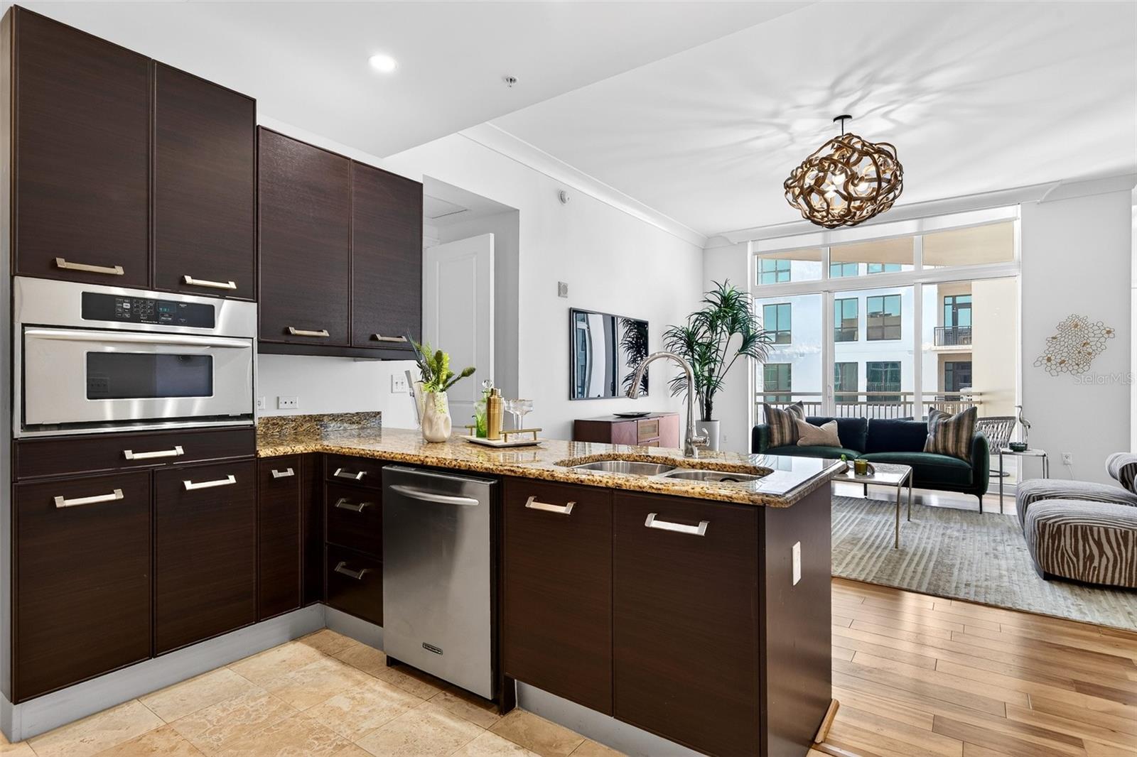 A4653120 Property Photo