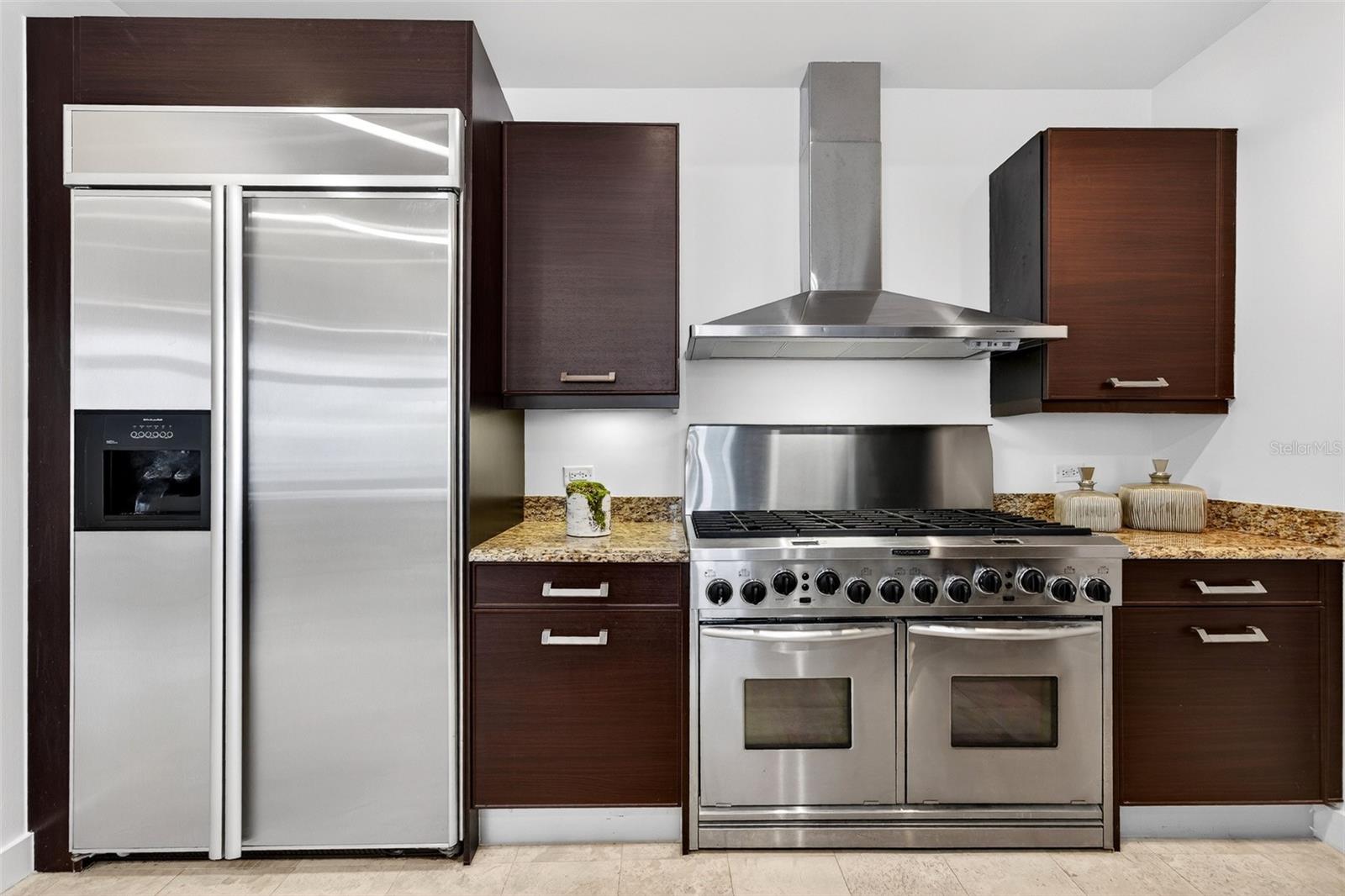 A4653120 Property Photo