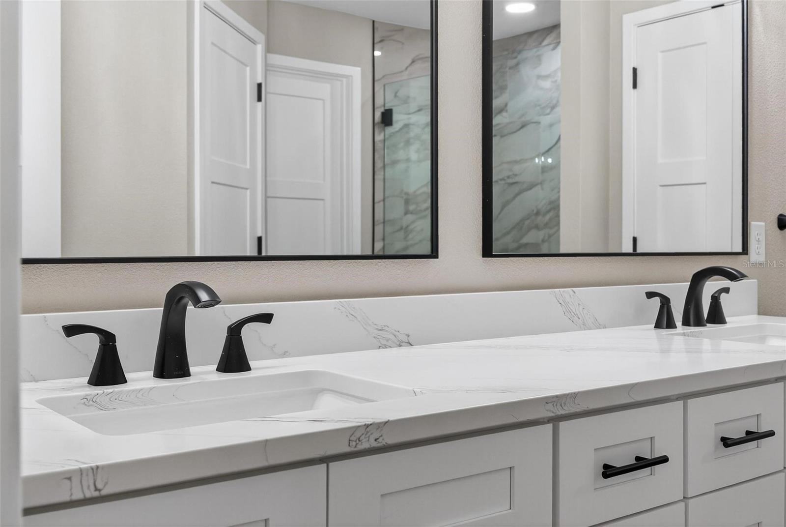 201 HILLSIDE AVE, UMATILLA, FL, 32784