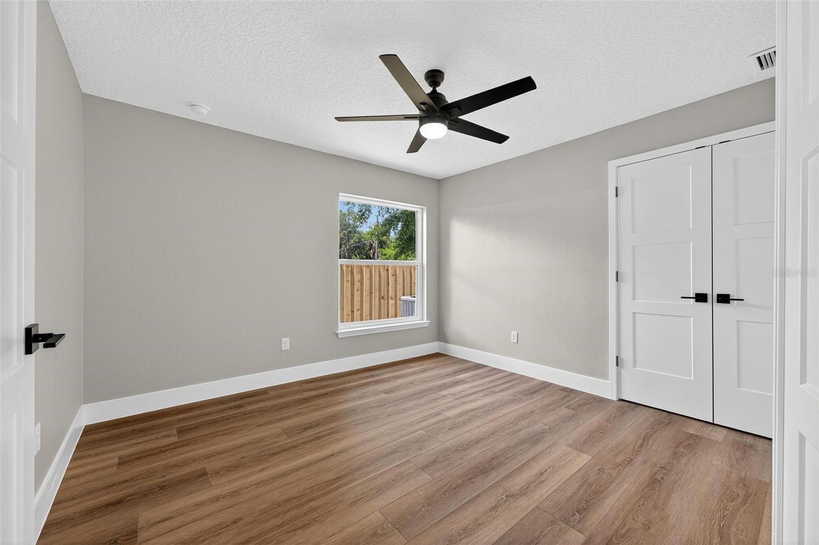 201 HILLSIDE AVE, UMATILLA, FL, 32784