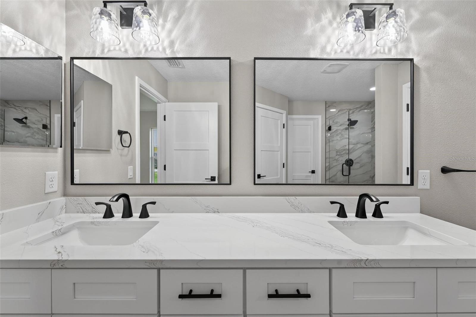 201 HILLSIDE AVE, UMATILLA, FL, 32784