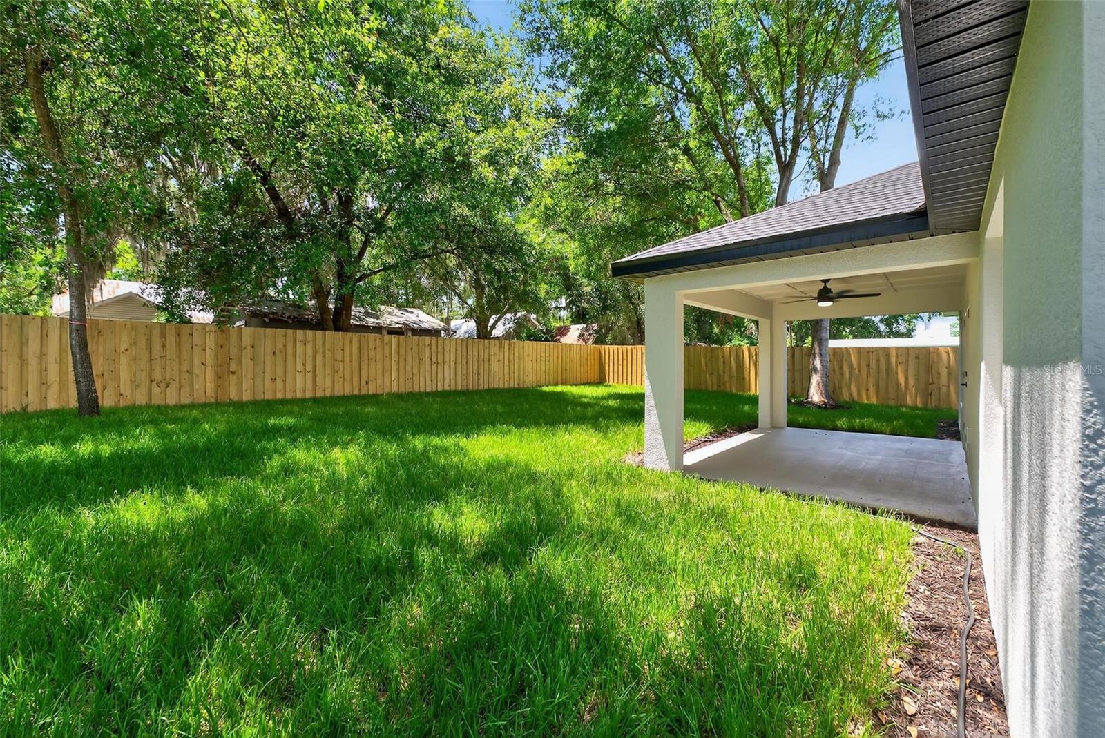 201 HILLSIDE AVE, UMATILLA, FL, 32784