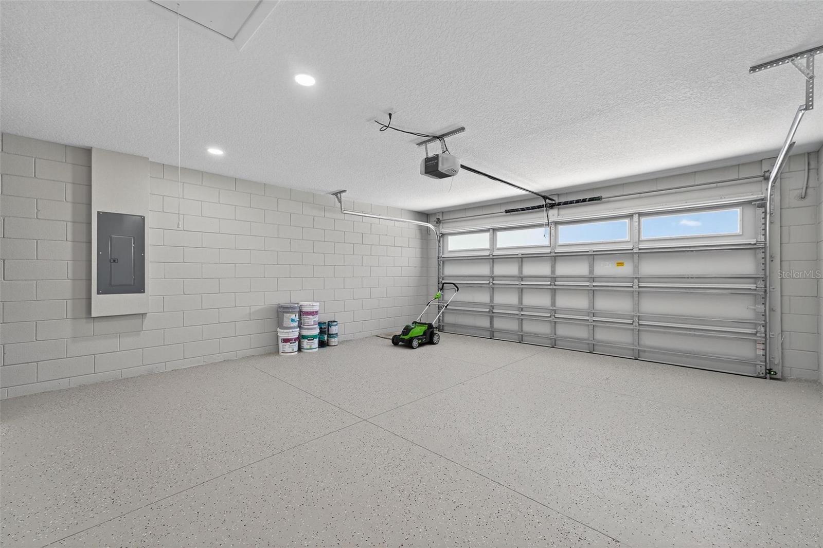 201 HILLSIDE AVE, UMATILLA, FL, 32784