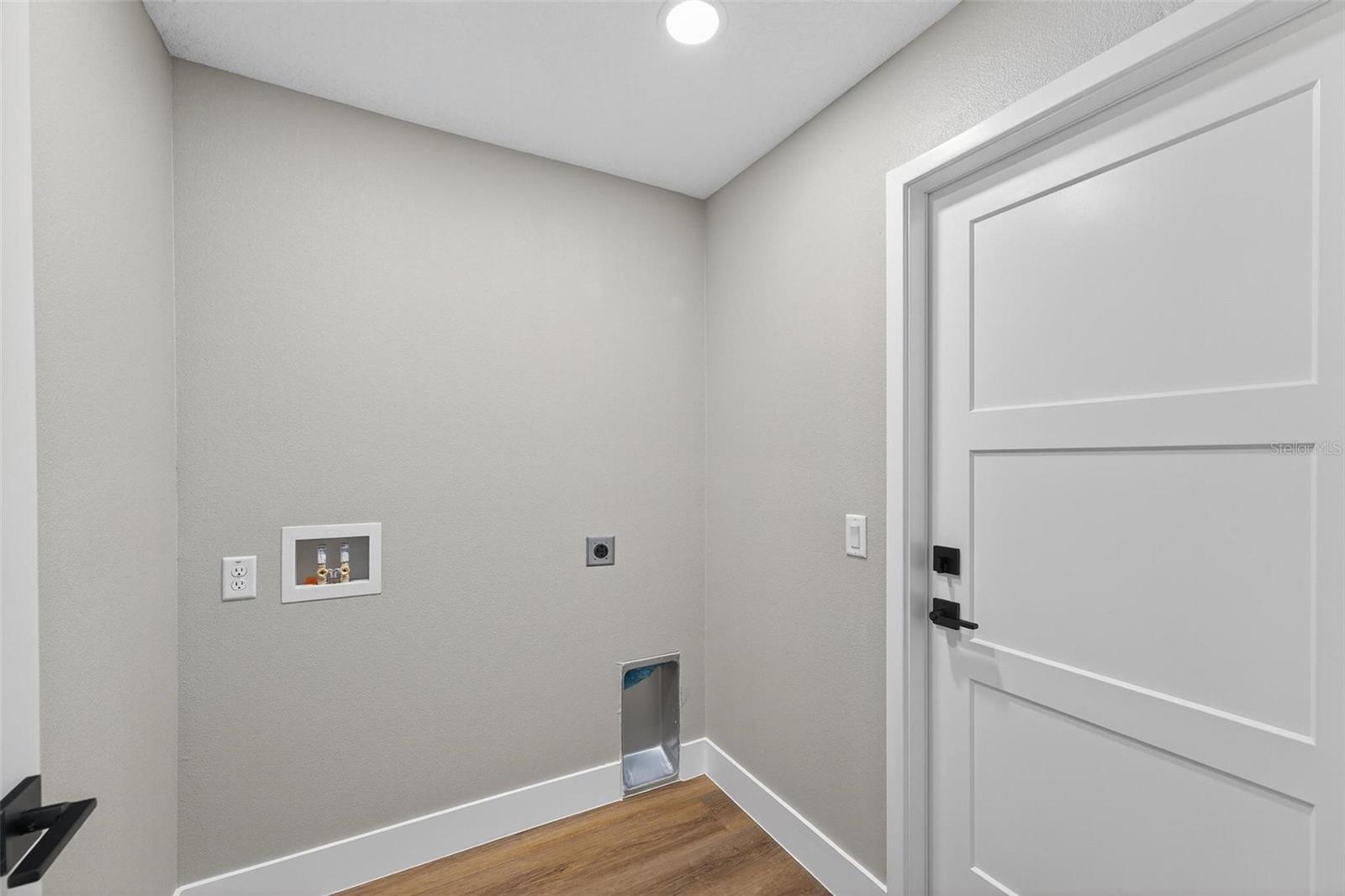 201 HILLSIDE AVE, UMATILLA, FL, 32784