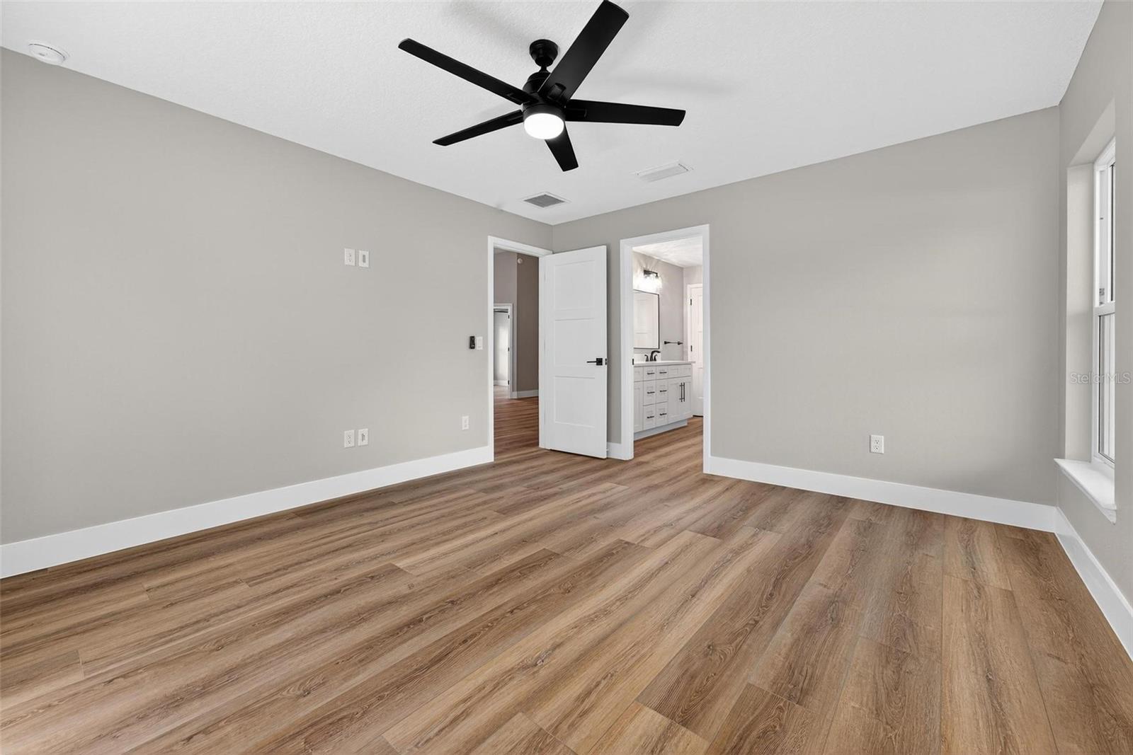 201 HILLSIDE AVE, UMATILLA, FL, 32784