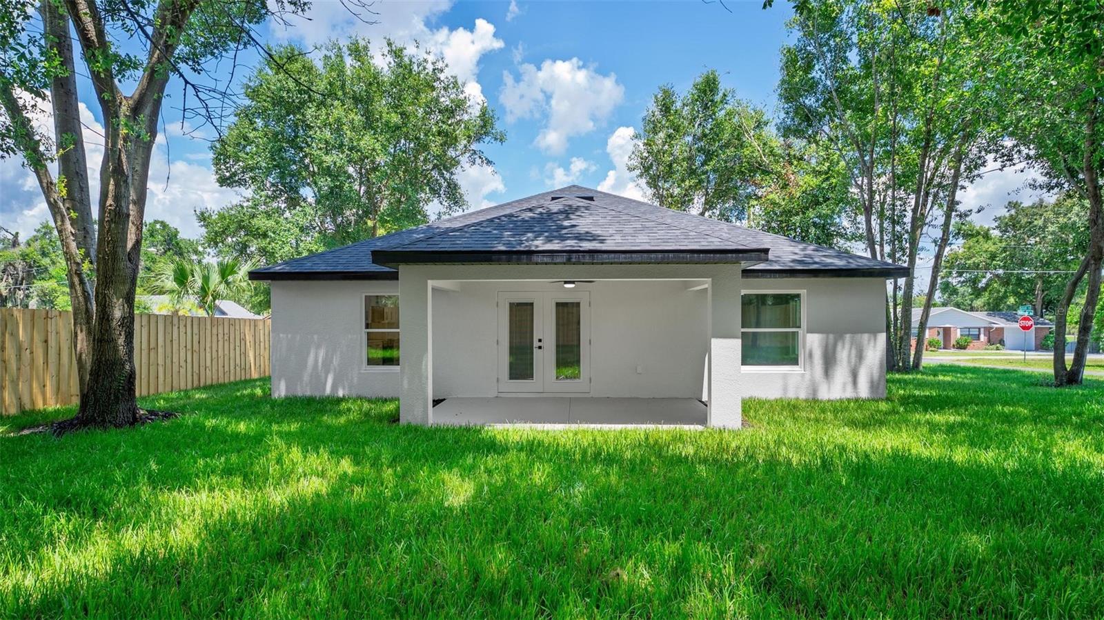 201 HILLSIDE AVE, UMATILLA, FL, 32784