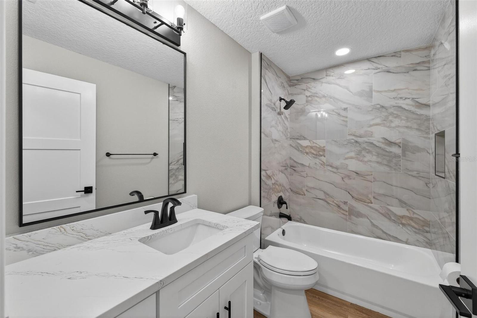 201 HILLSIDE AVE, UMATILLA, FL, 32784