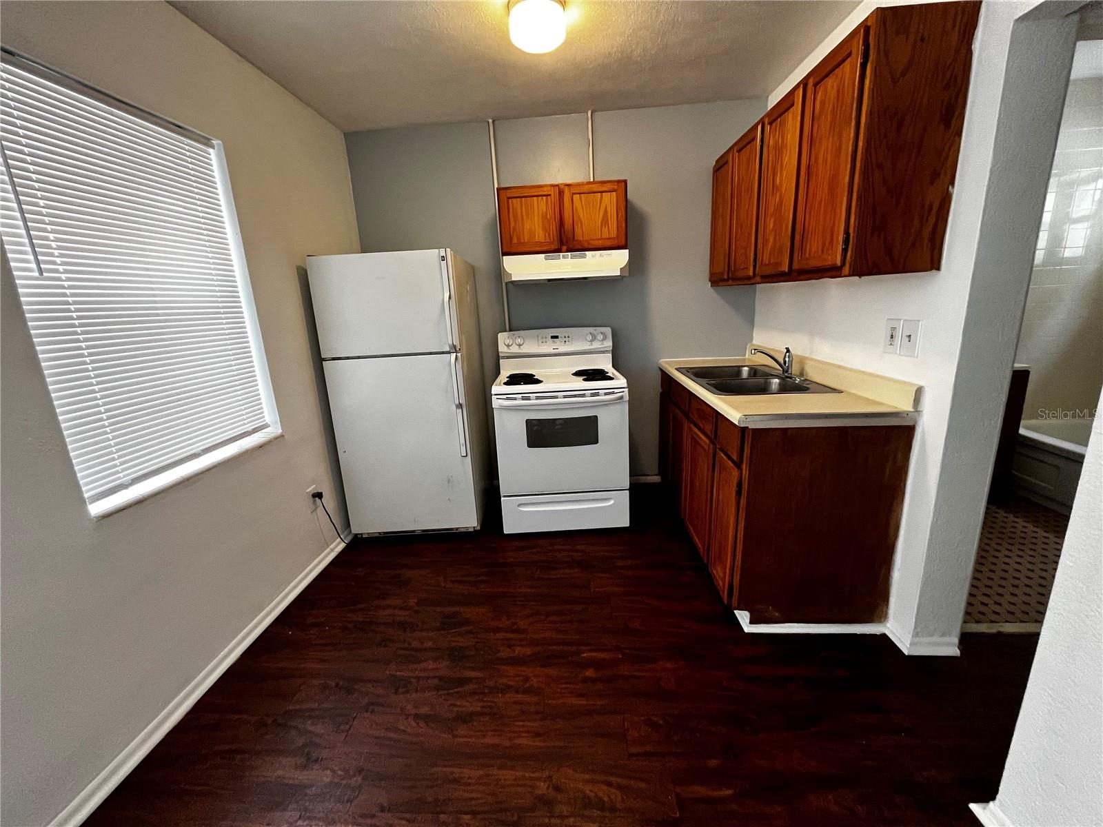1437 GULF TO BAY BLVD #B, CLEARWATER, FL, 33755