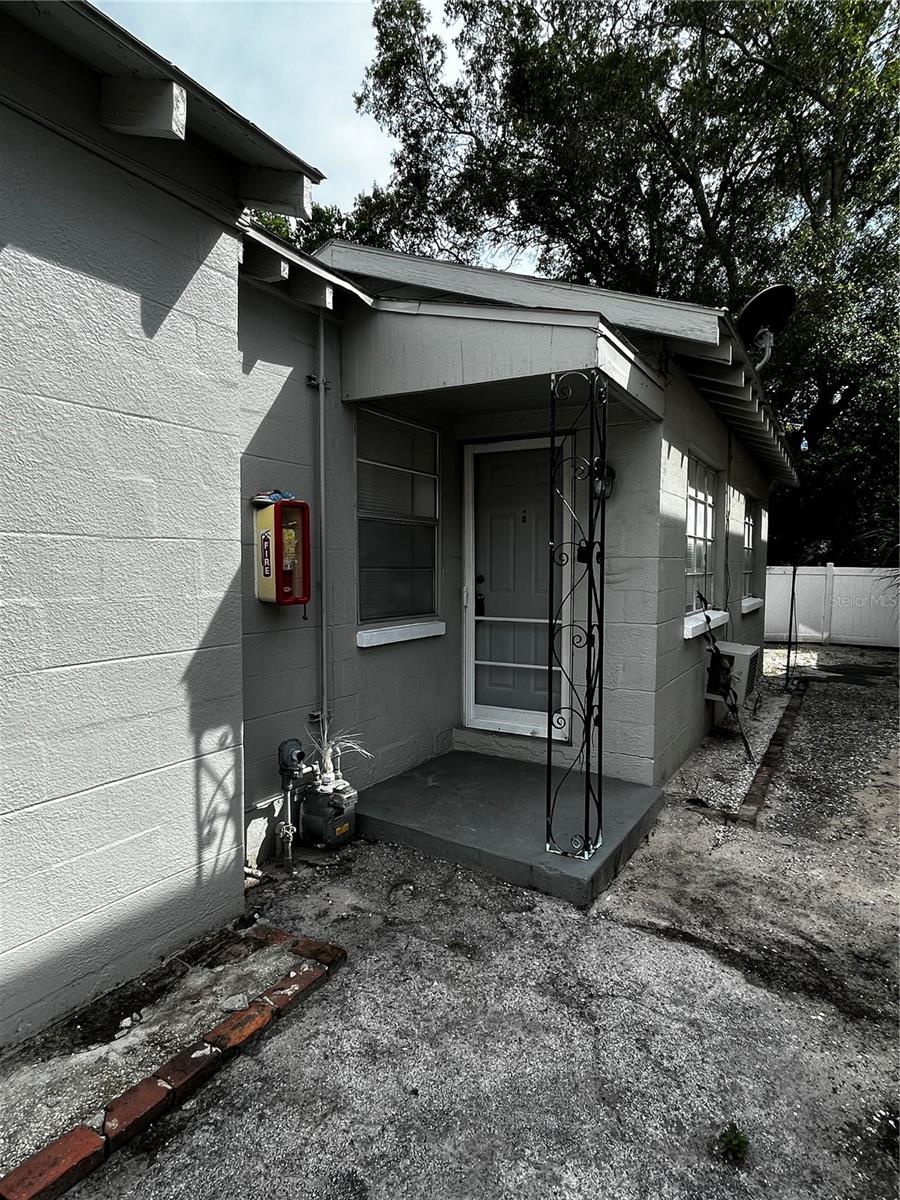 1437 GULF TO BAY BLVD #B, CLEARWATER, FL, 33755