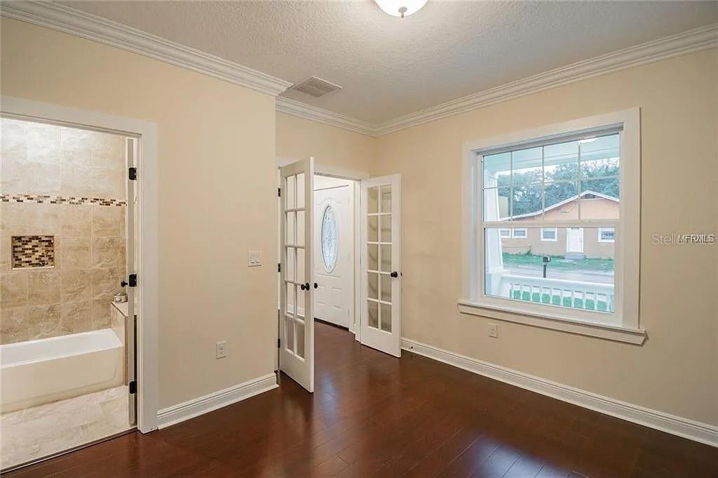 1420 E FRIERSON AVE, TAMPA, FL, 33603