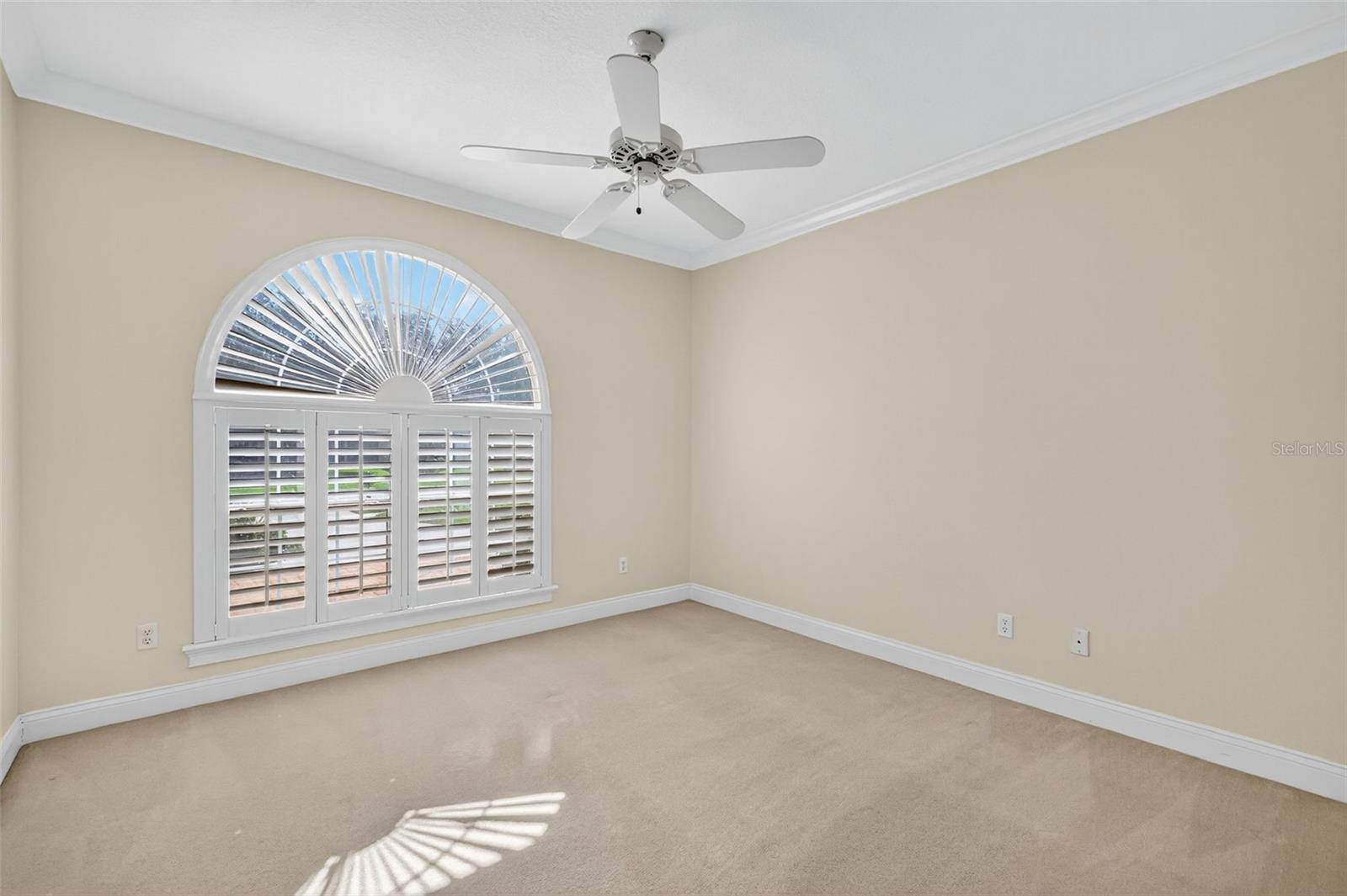 1861 EDGEWATER DR, MOUNT DORA, FL, 32757