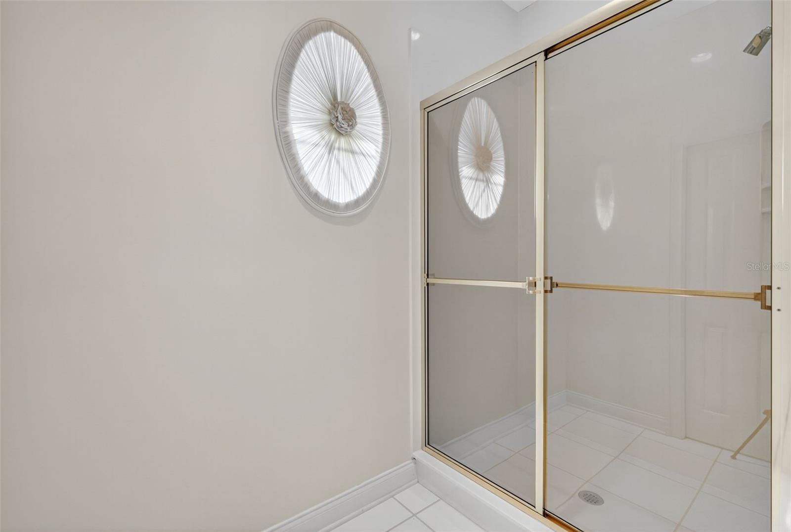 1861 EDGEWATER DR, MOUNT DORA, FL, 32757