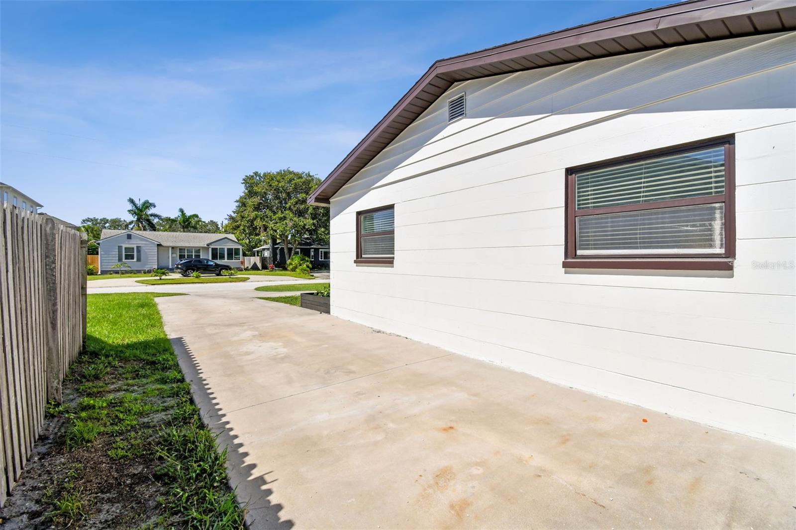 775 39TH AVE NE, ST PETERSBURG, FL, 33703