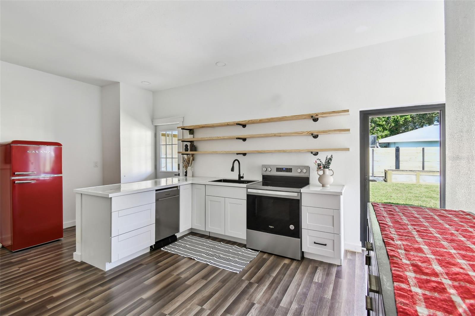 775 39TH AVE NE, ST PETERSBURG, FL, 33703