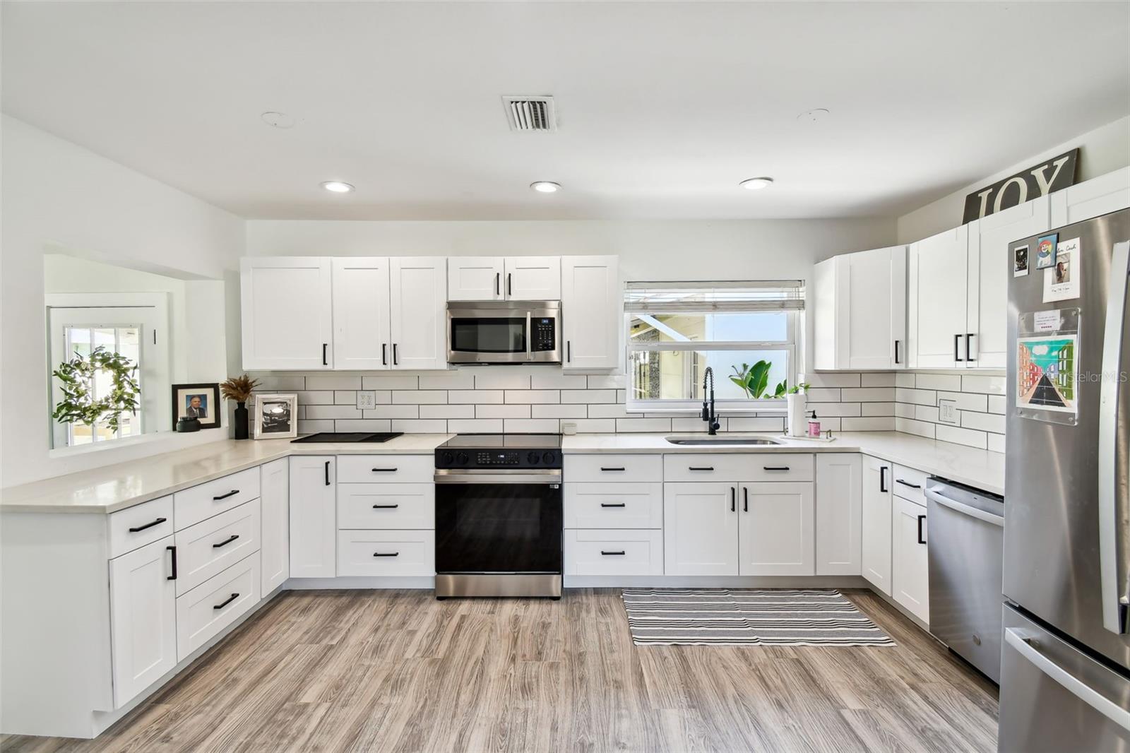 775 39TH AVE NE, ST PETERSBURG, FL, 33703