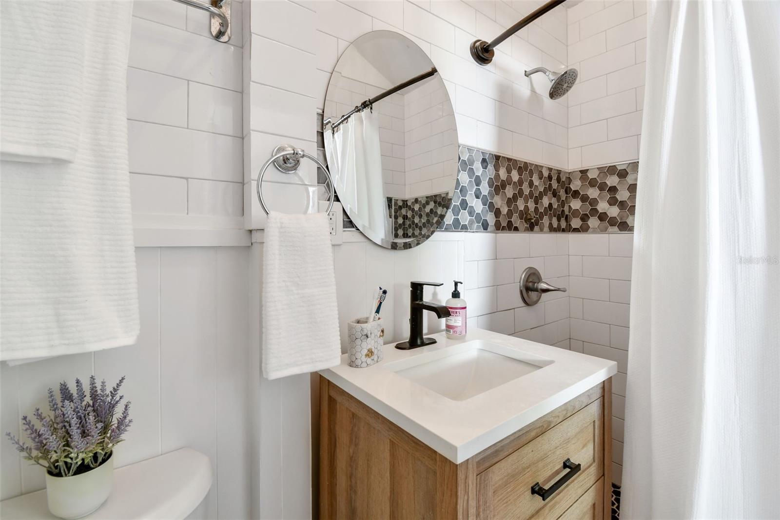 775 39TH AVE NE, ST PETERSBURG, FL, 33703