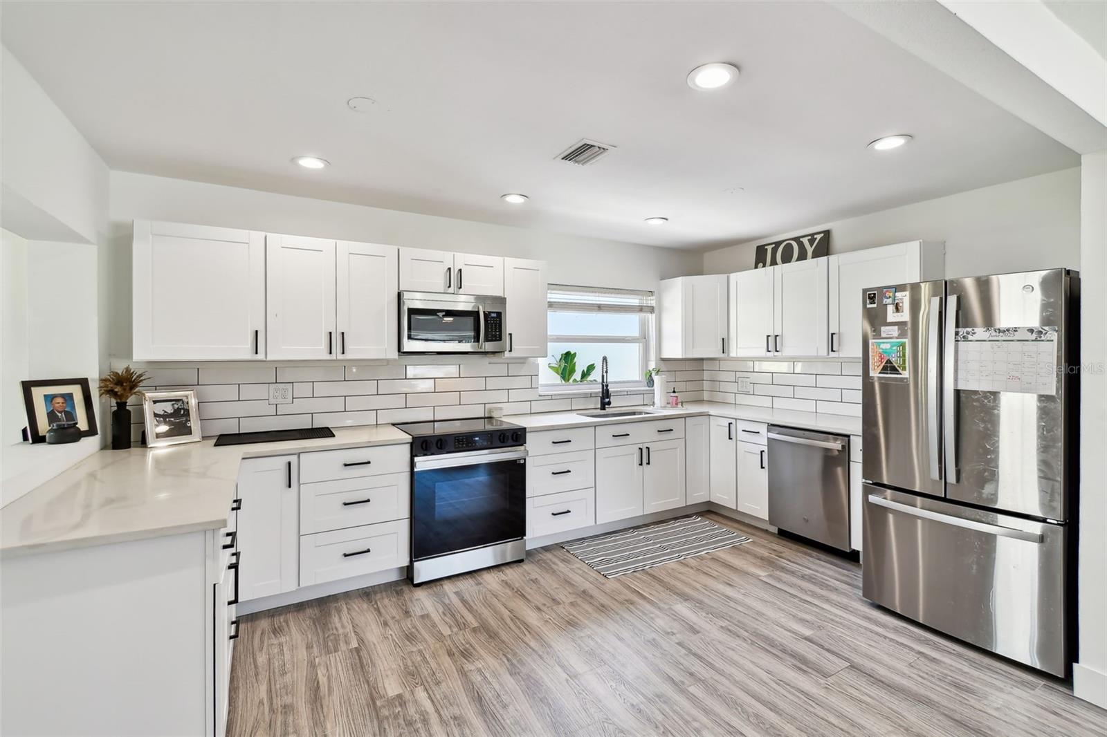 775 39TH AVE NE, ST PETERSBURG, FL, 33703