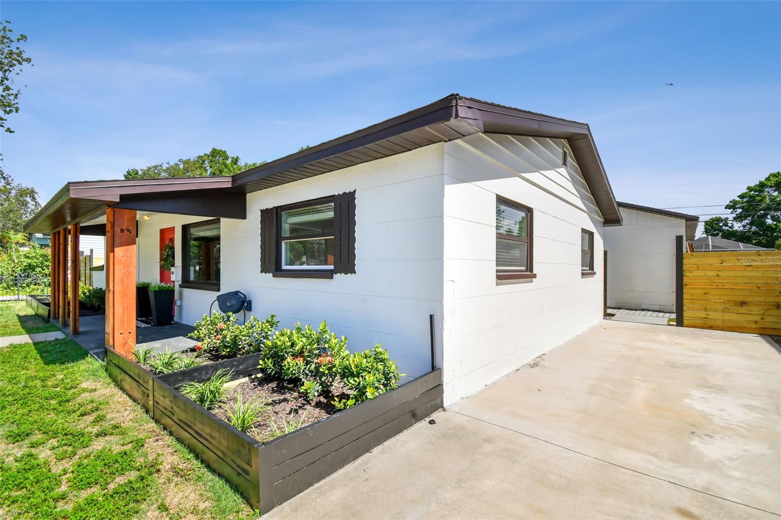 775 39TH AVE NE, ST PETERSBURG, FL, 33703