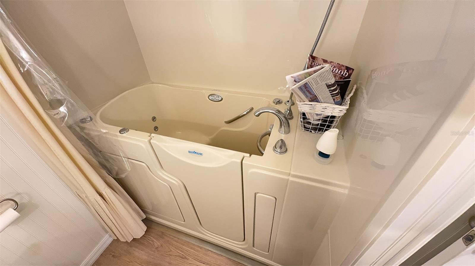 4851 W GANDY BLVD #23C, TAMPA, FL, 33611