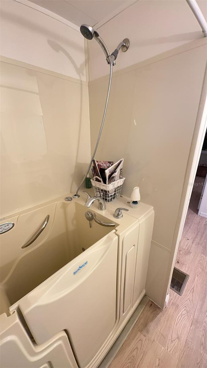 4851 W GANDY BLVD #23C, TAMPA, FL, 33611