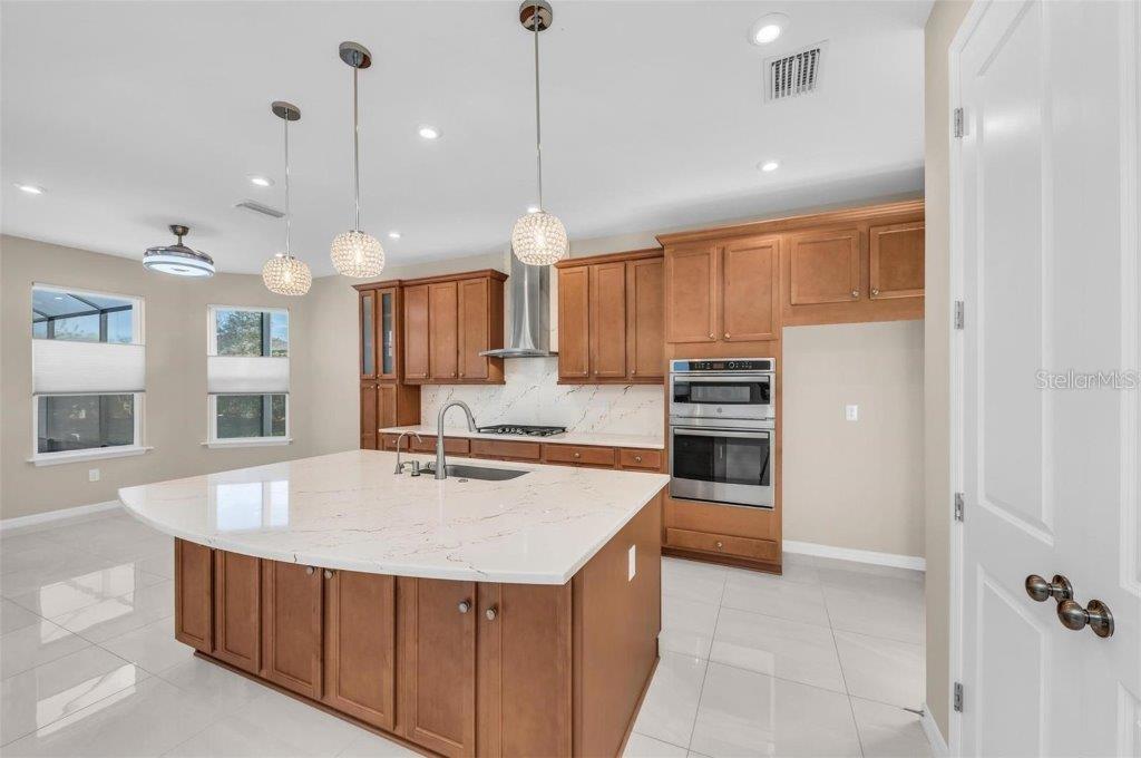 8273 SHOOTING STAR RD, SARASOTA, FL, 34241