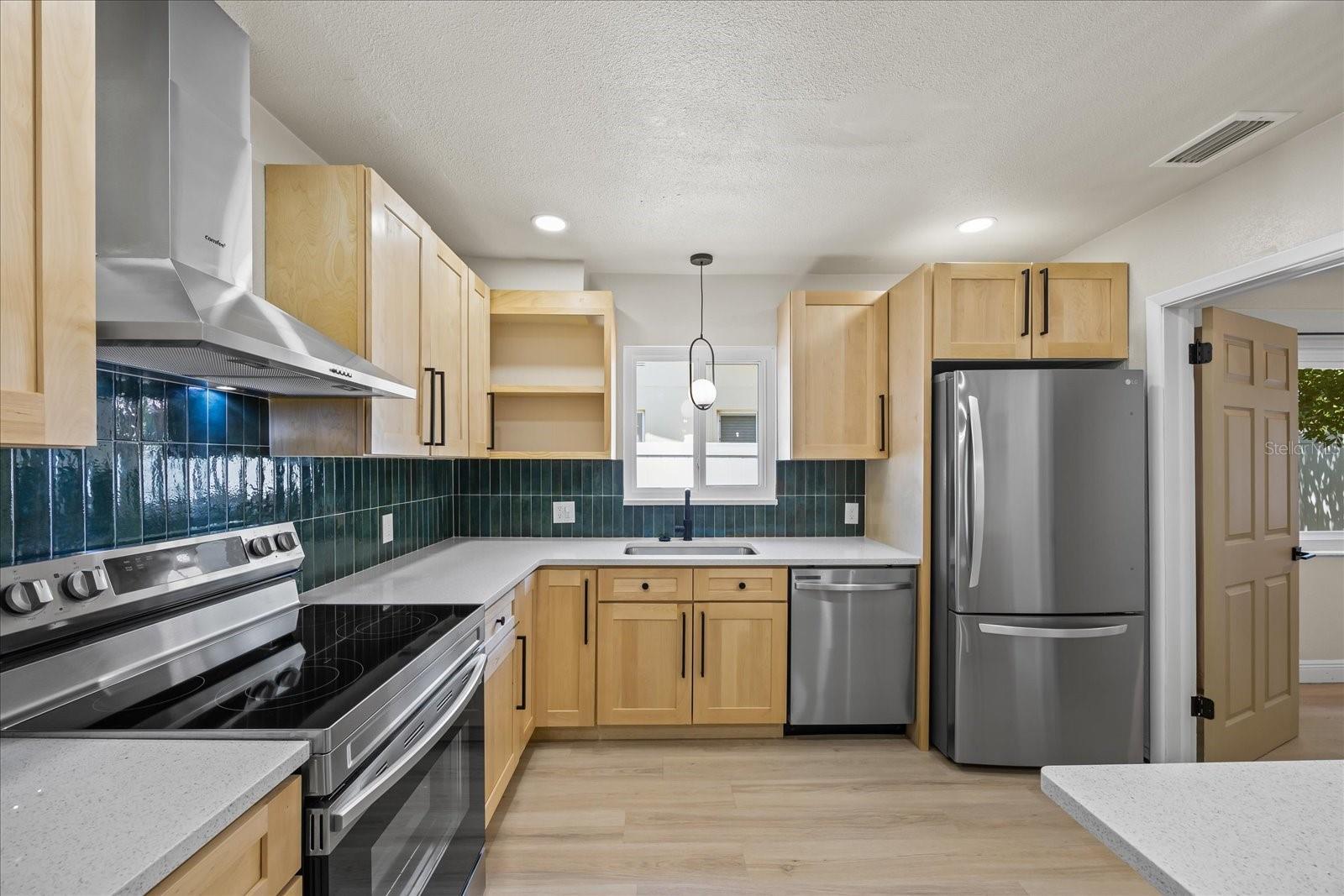 TB8387804 Property Photo