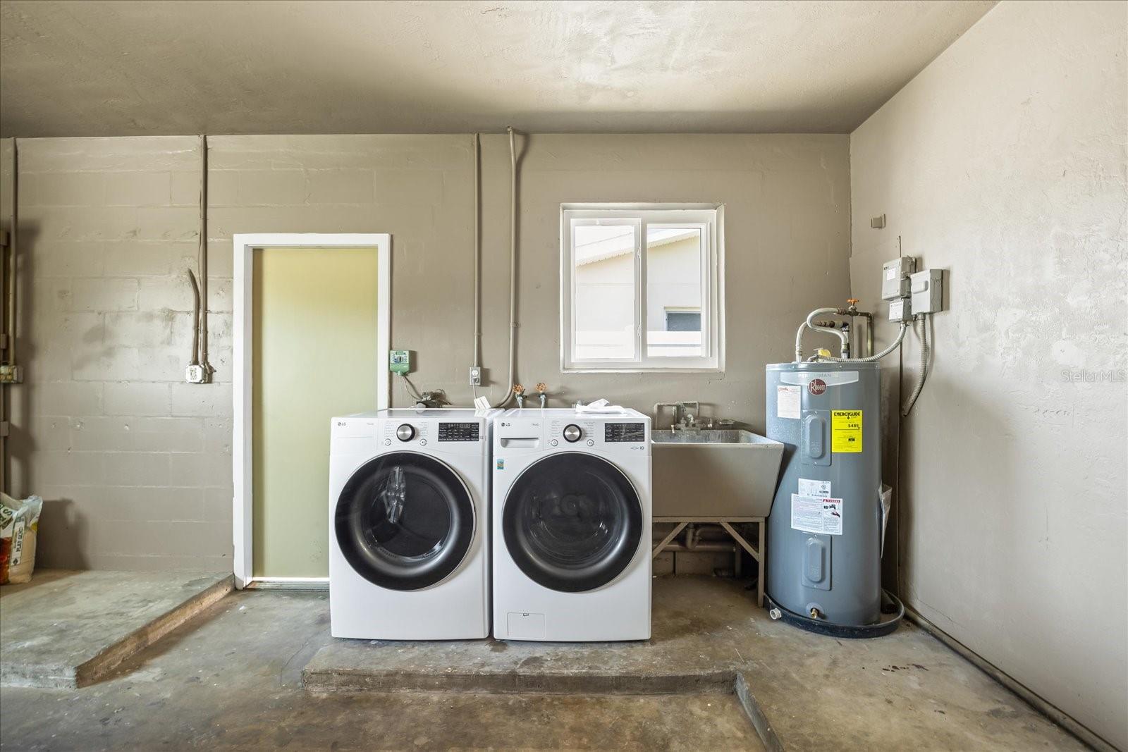 TB8387804 Property Photo