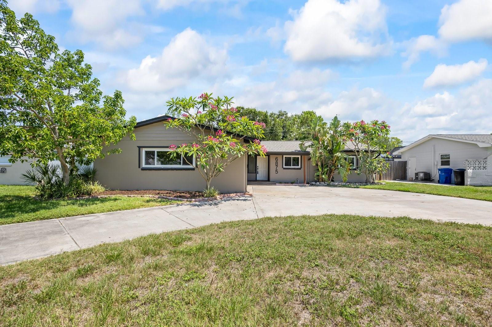 TB8387804 Property Photo