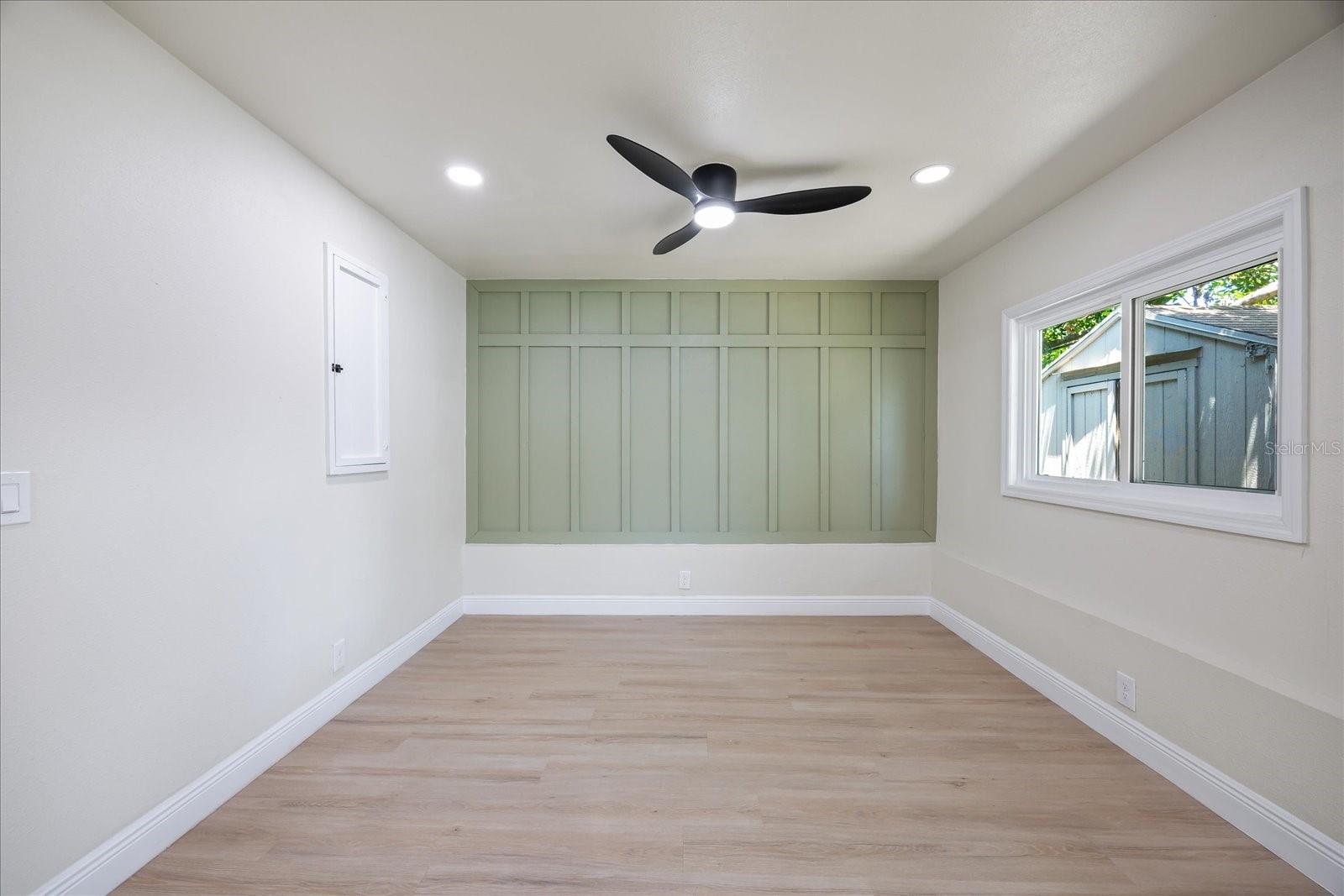 TB8387804 Property Photo