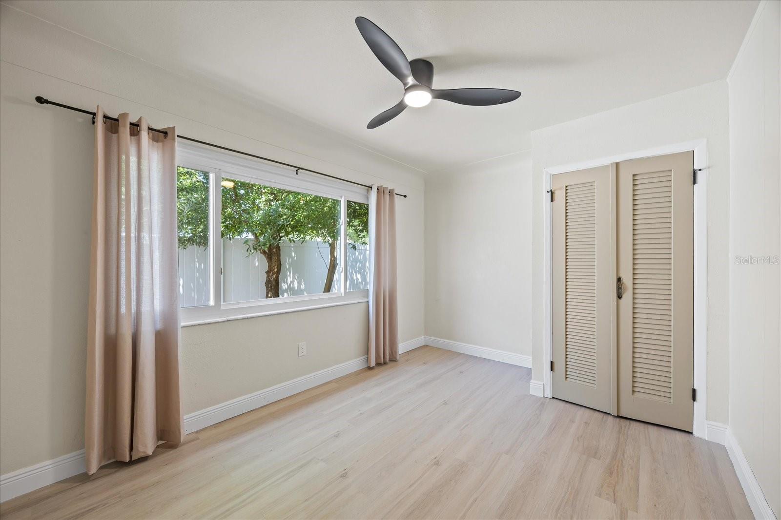 TB8387804 Property Photo