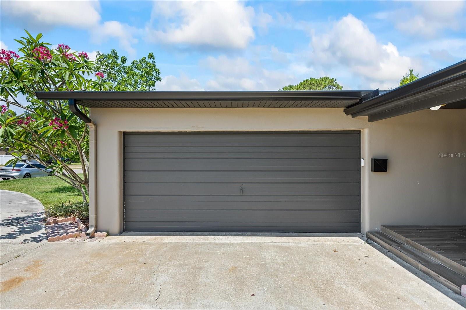 TB8387804 Property Photo