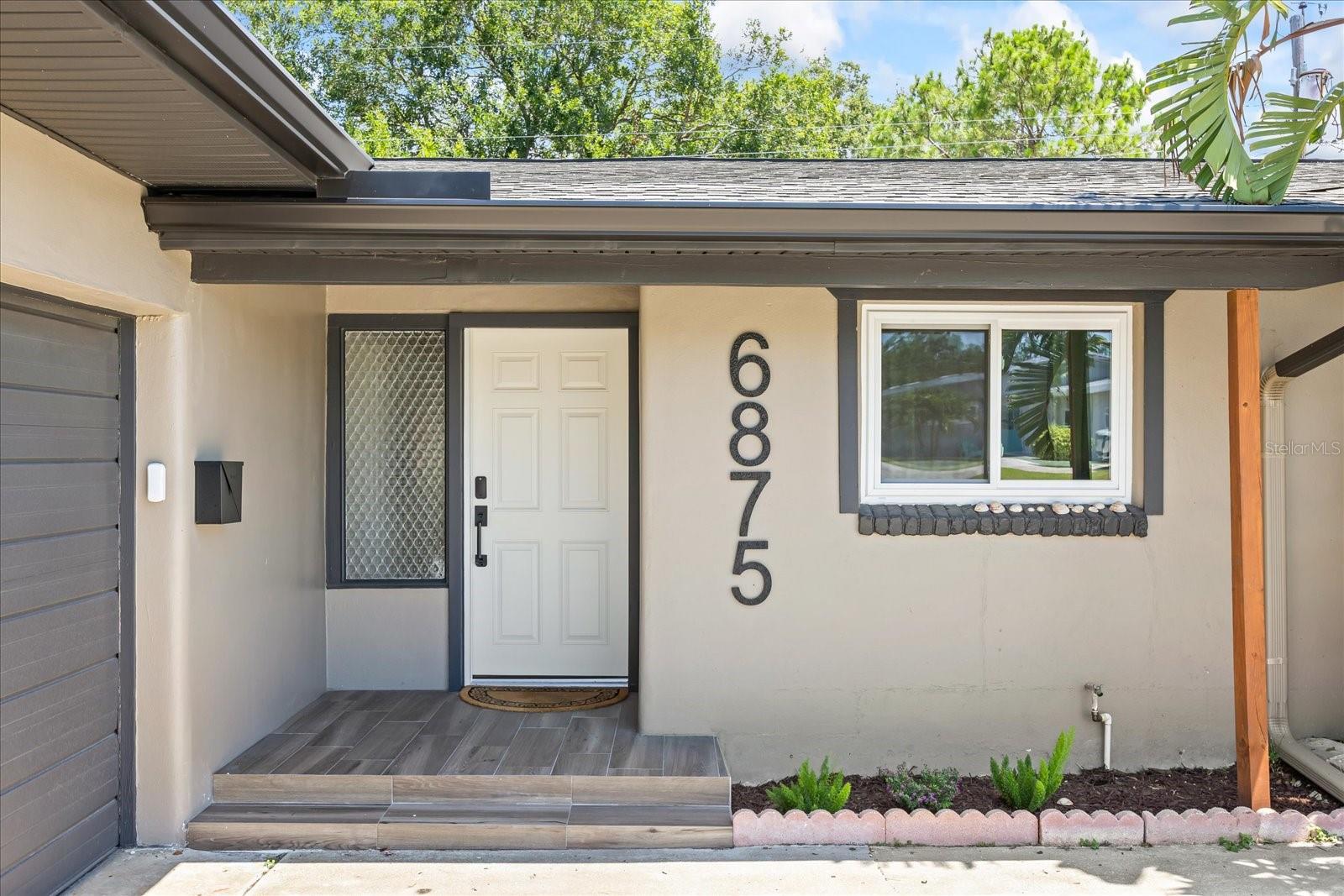 TB8387804 Property Photo