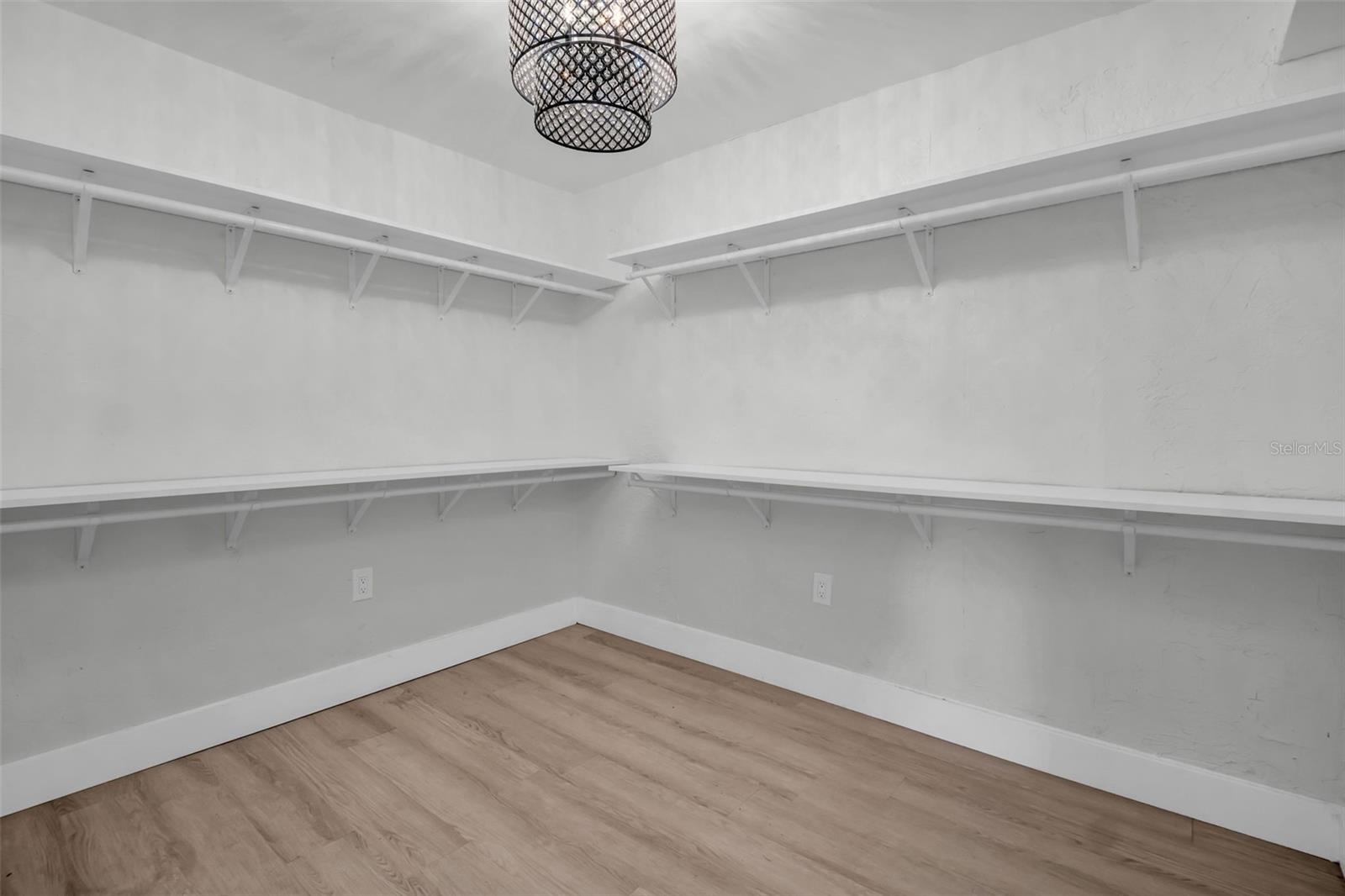 4000 GROVE ST S, ST PETERSBURG, FL, 33705