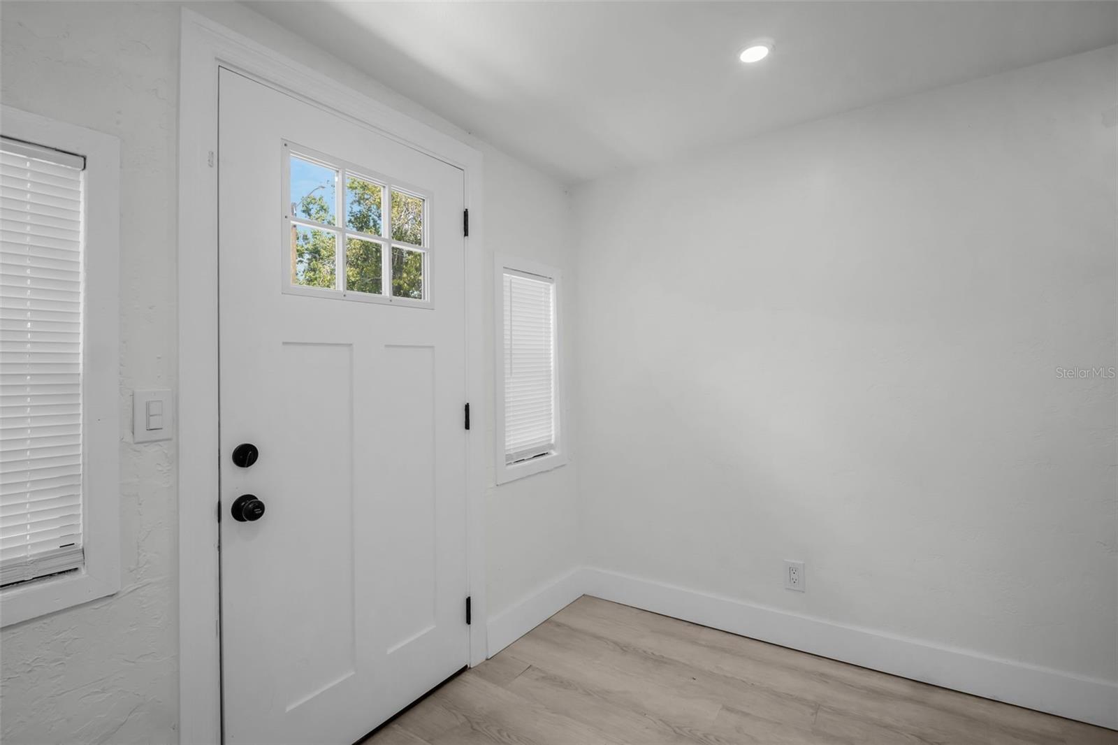 4000 GROVE ST S, ST PETERSBURG, FL, 33705