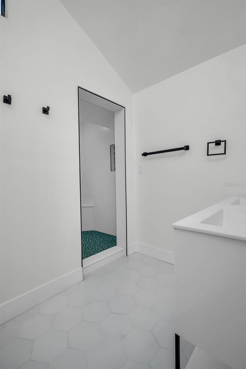 4000 GROVE ST S, ST PETERSBURG, FL, 33705