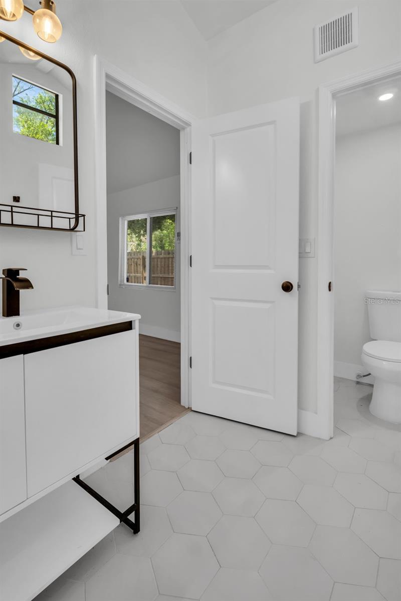 4000 GROVE ST S, ST PETERSBURG, FL, 33705