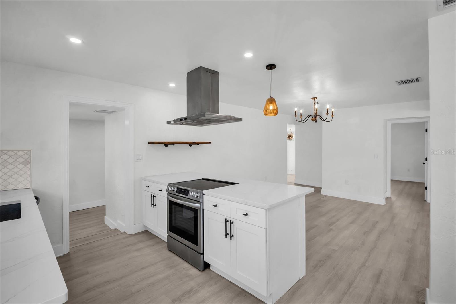 4000 GROVE ST S, ST PETERSBURG, FL, 33705