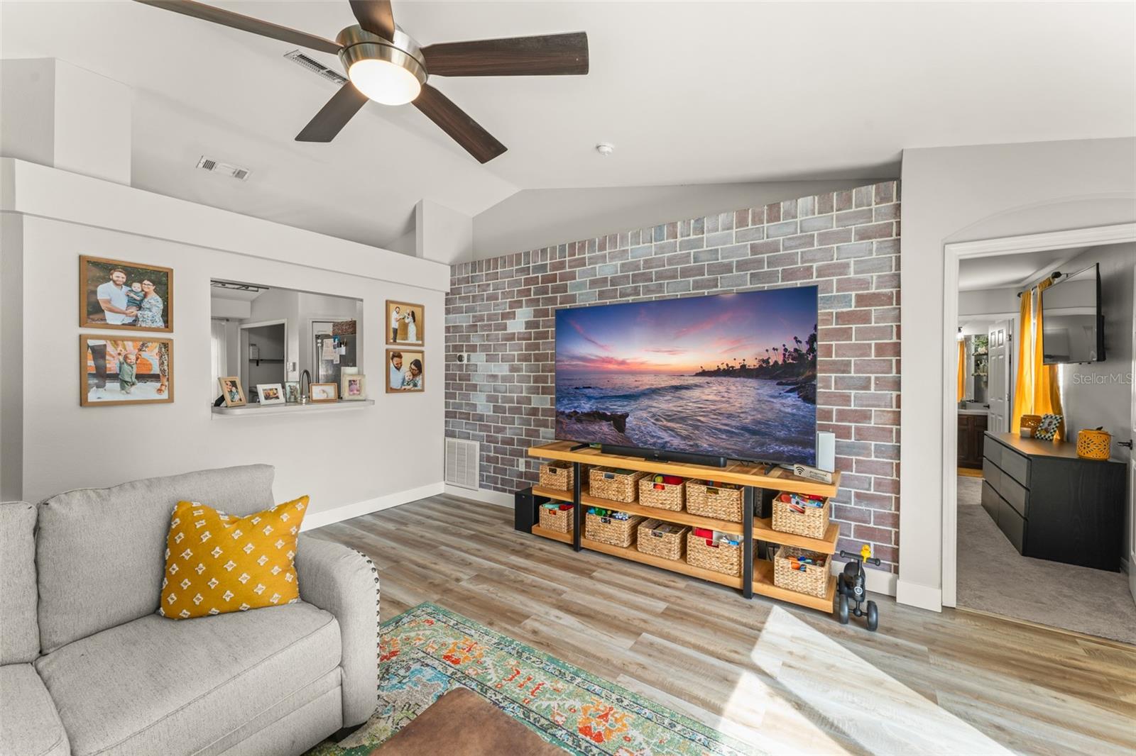 3270 COURTLAND BLVD, DELTONA, FL, 32738